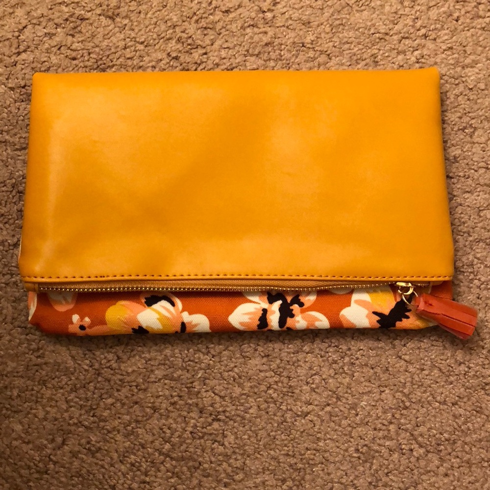 Brand new chic purse by Rachel Pally!